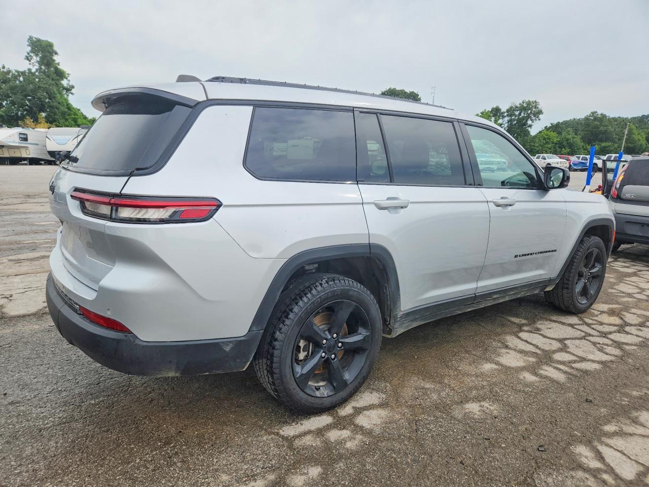 2023 Jeep Grand Cherokee L Laredo - zdjęcie 3