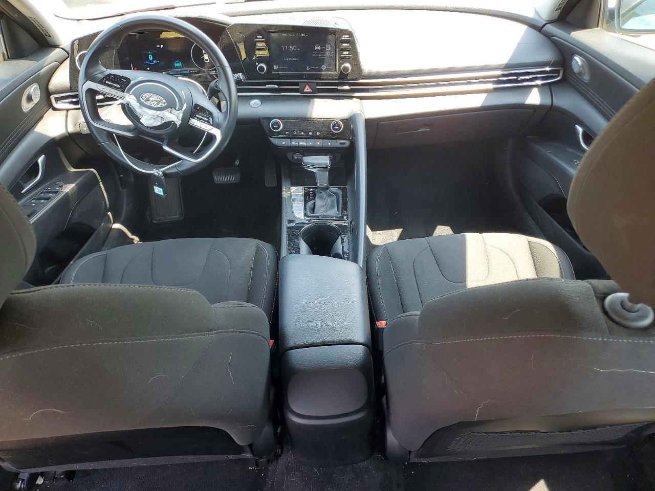 2021 Hyundai Elantra Sel - zdjęcie 8