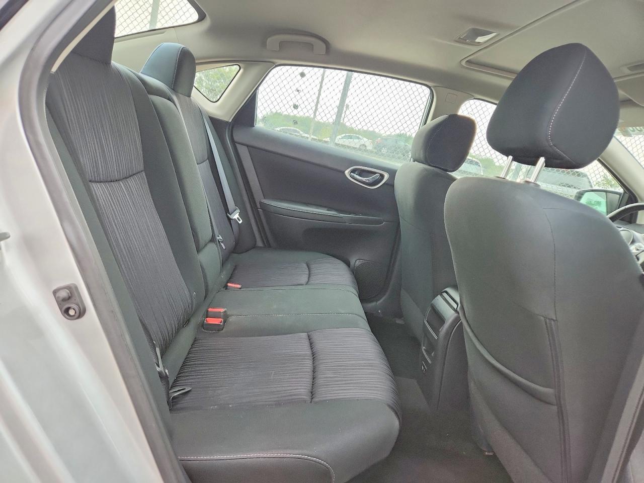 2019 Nissan Sentra Sv - zdjęcie 10