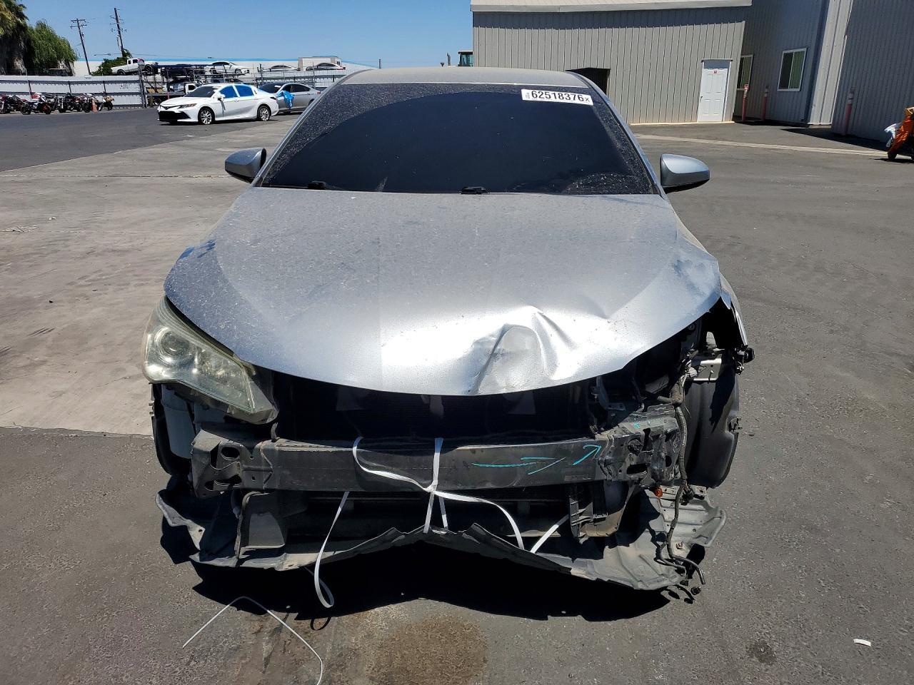 2015 Toyota Camry Le - zdjęcie 5