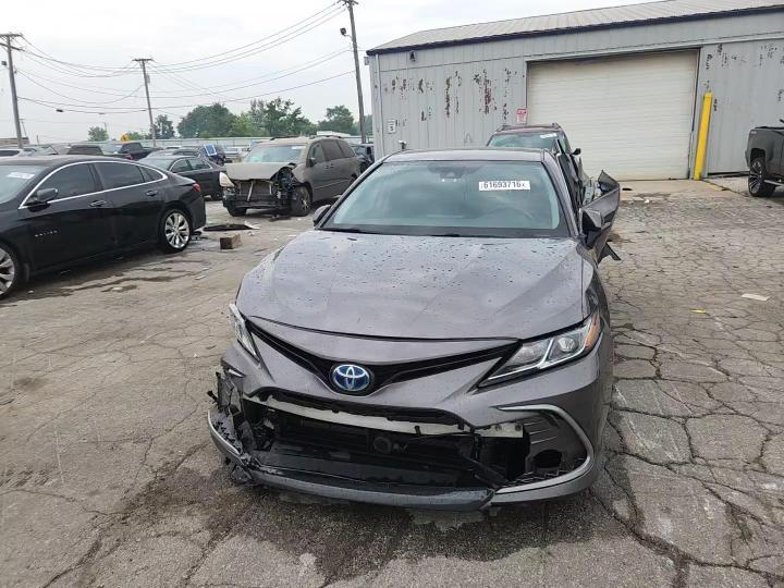 2024 Toyota Camry Le - zdjęcie 13