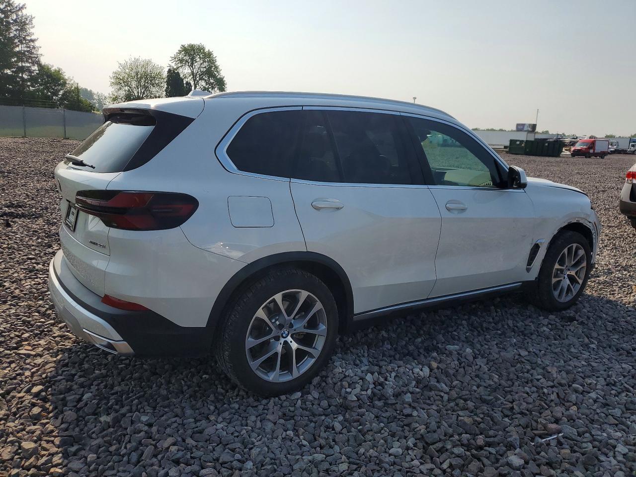 2026 BMW X5 xDrive40I - zdjęcie 3