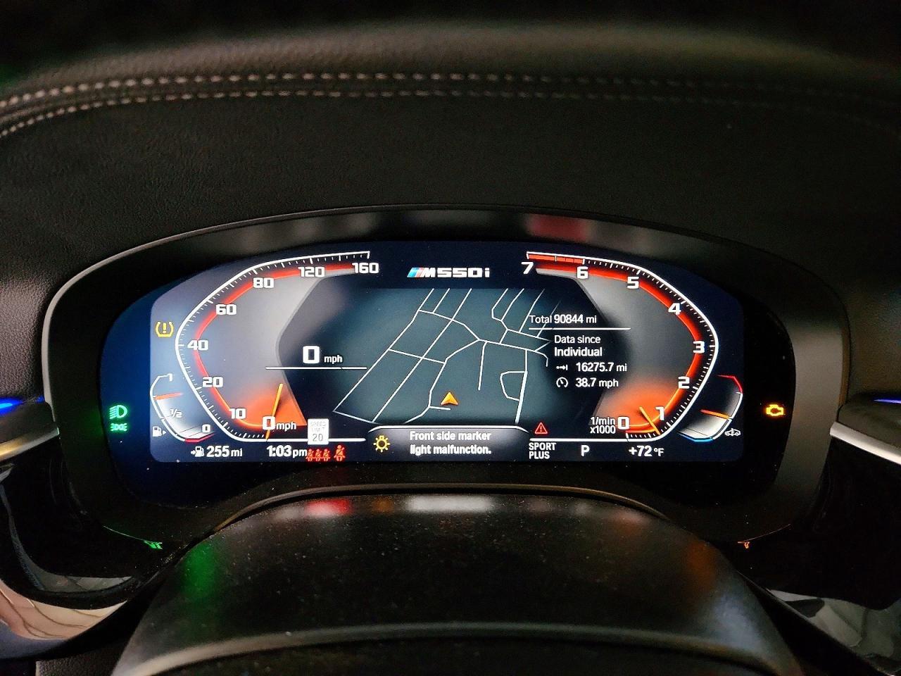 2021 BMW Seria 5 M550i - zdjęcie 9
