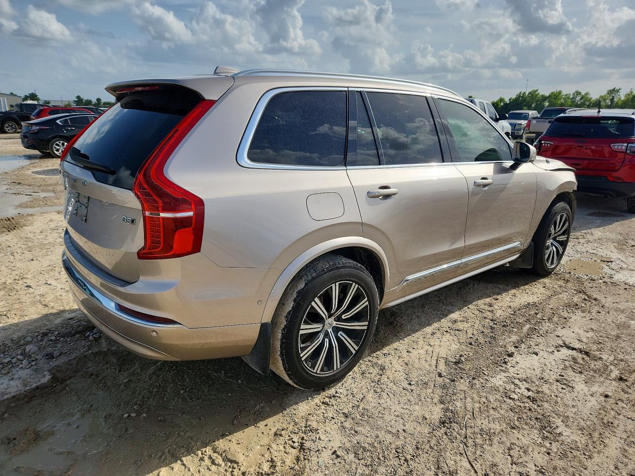 2024 Volvo Xc90 Plus - zdjęcie 3
