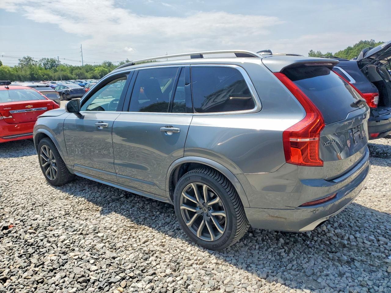 2019 Volvo Xc90 T6 Momentum - zdjęcie 2