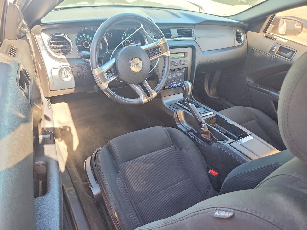 2014 Ford Mustang - zdjęcie 8