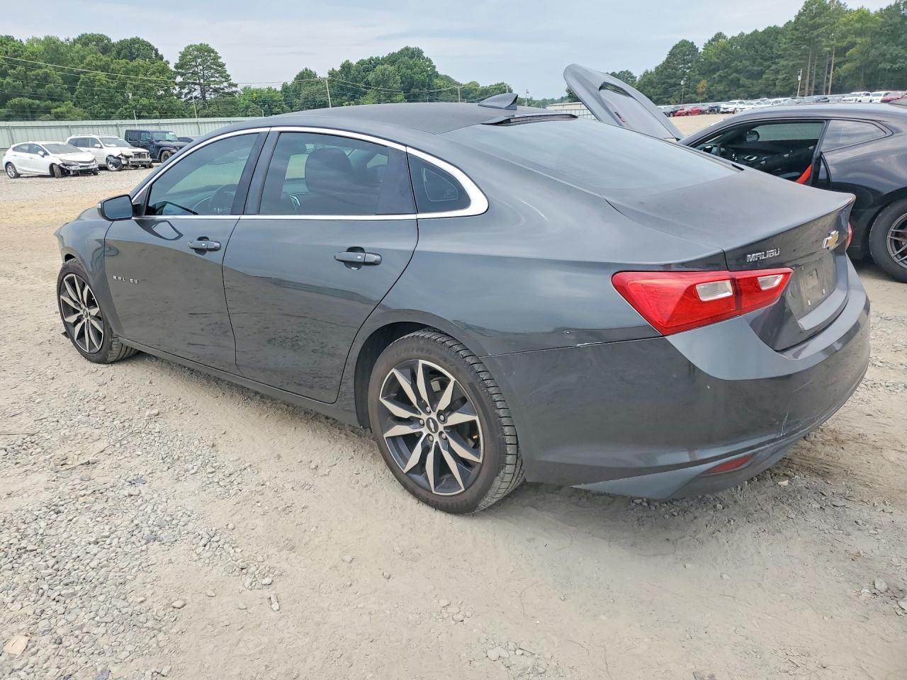 2017 Chevrolet Malibu Lt - zdjęcie 2