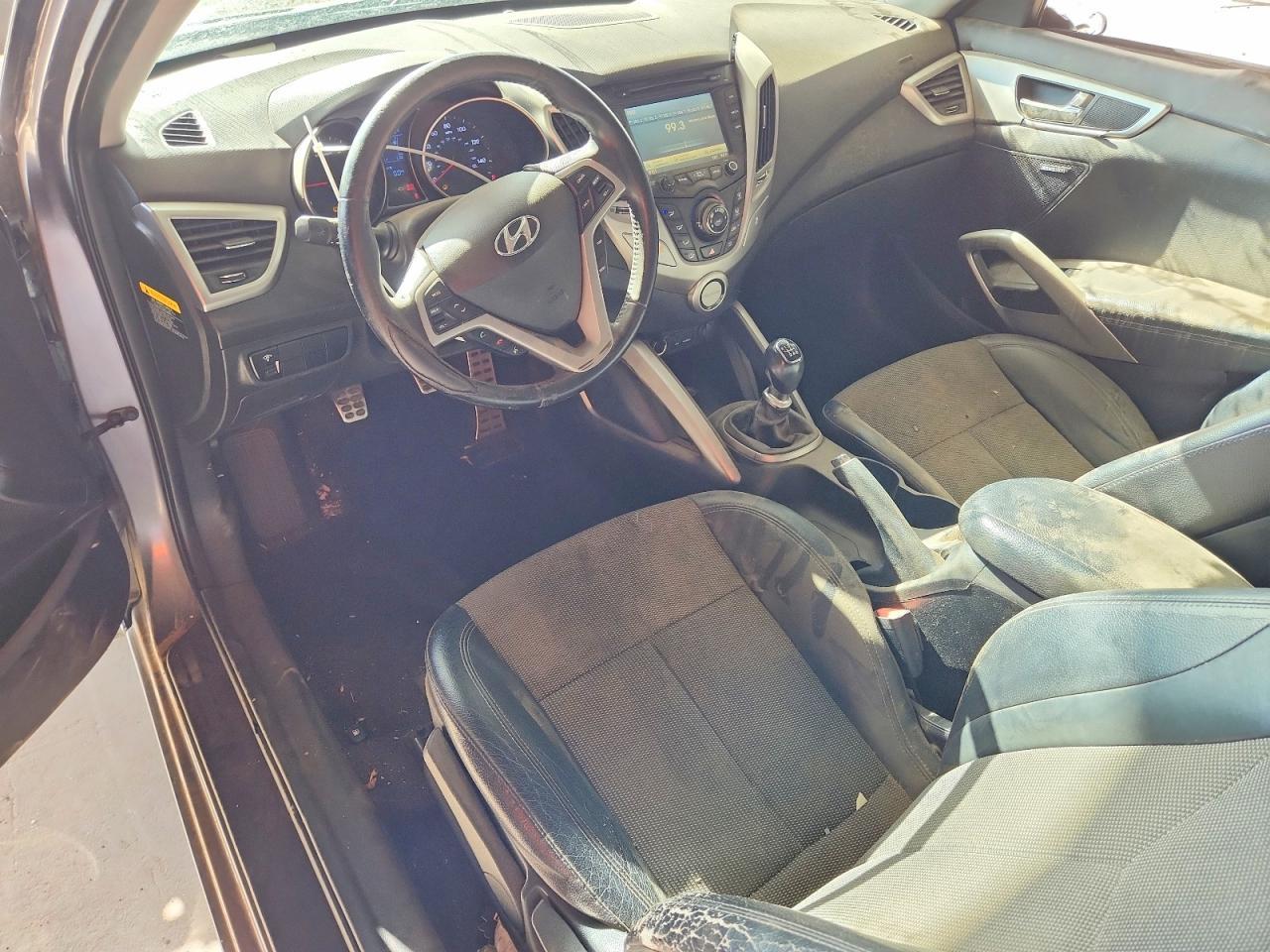 2013 Hyundai Veloster Base - zdjęcie 8