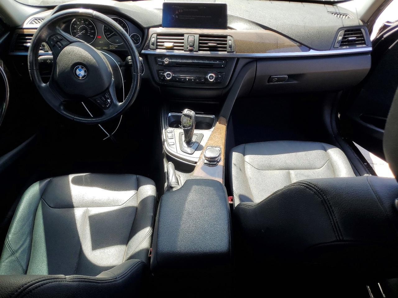 2015 BMW 320 I - zdjęcie 8