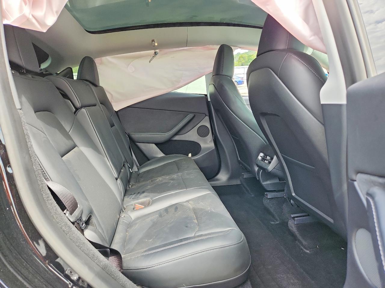 2023 Tesla Model Y - zdjęcie 11