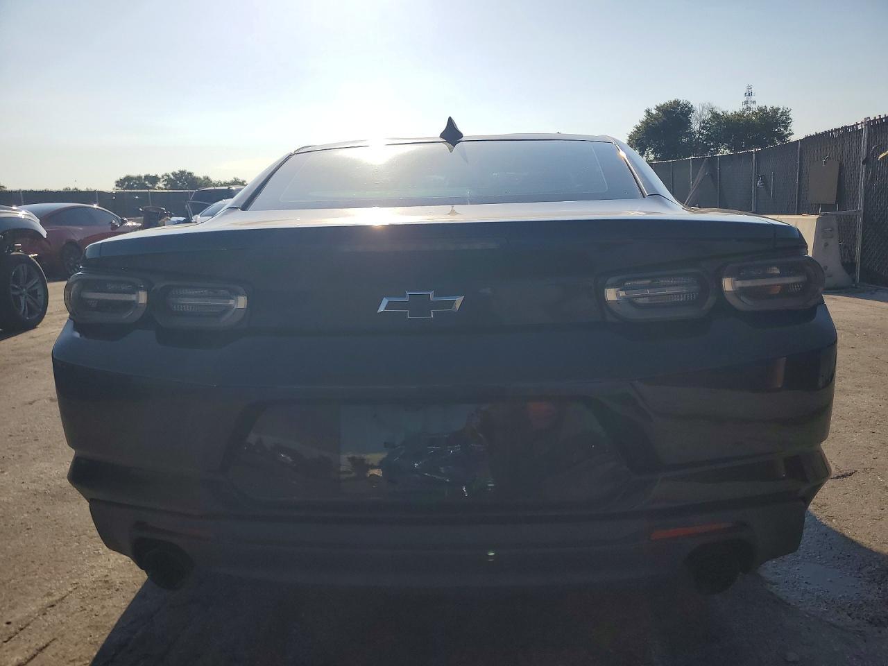 2019 Chevrolet Camaro Ls - zdjęcie 6