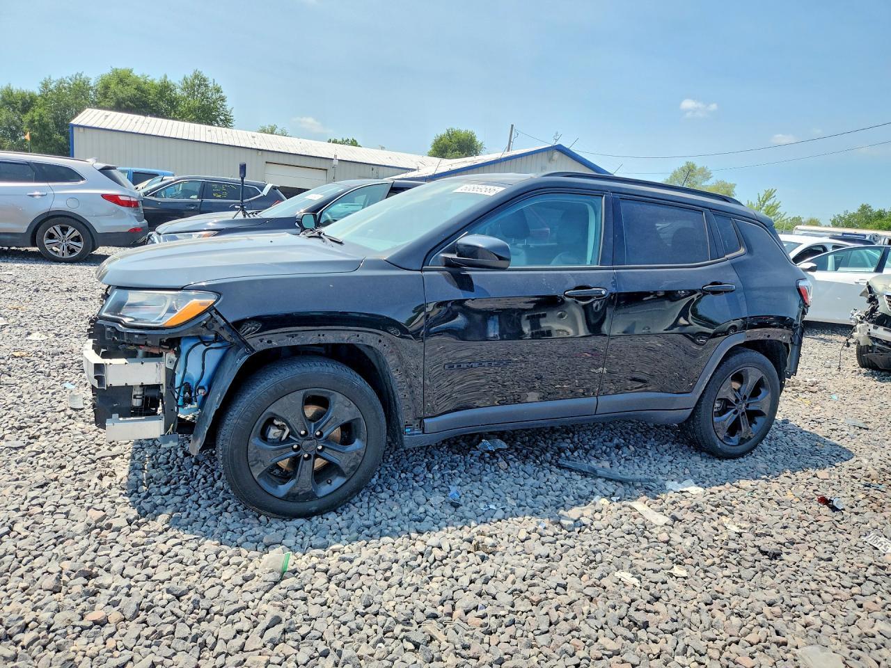 2019 Jeep Compass Latitude - zdjęcie główne
