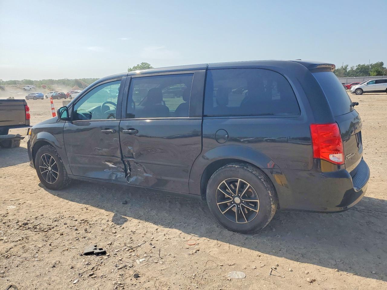 2017 Dodge Grand Caravan Se - zdjęcie 2