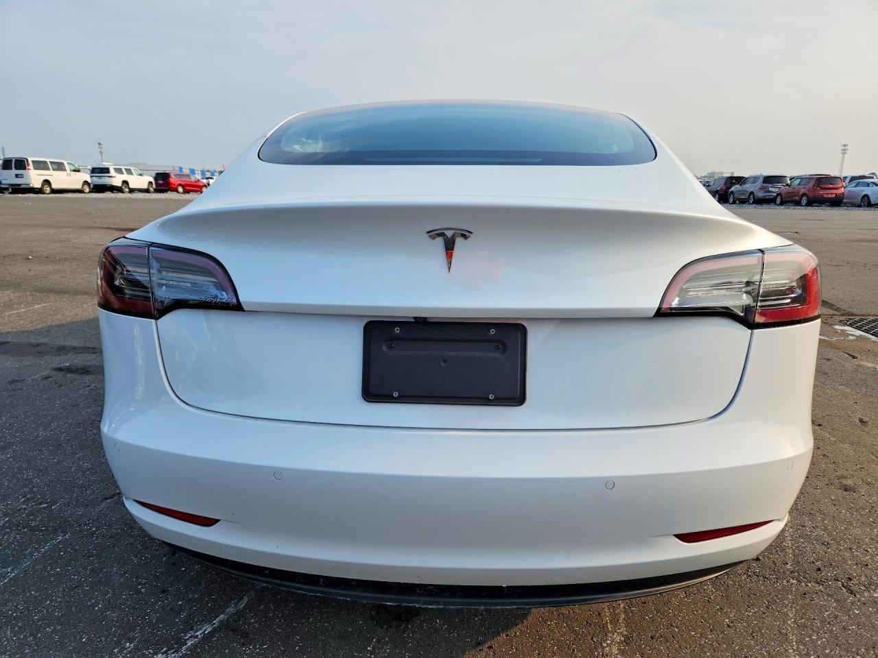 2020 Tesla Model 3 - zdjęcie 6