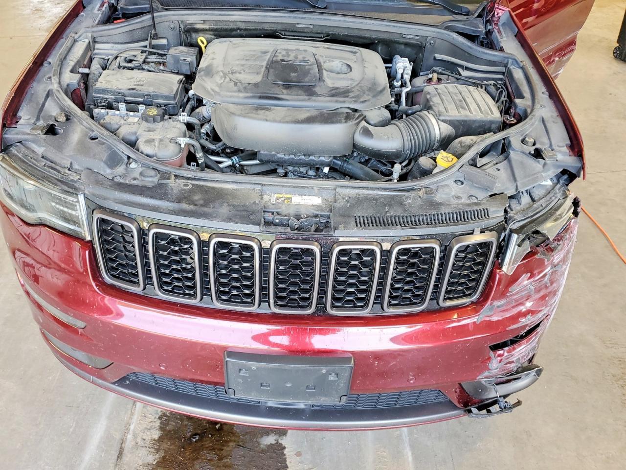 2021 Jeep Grand Cherokee Overland - zdjęcie 12