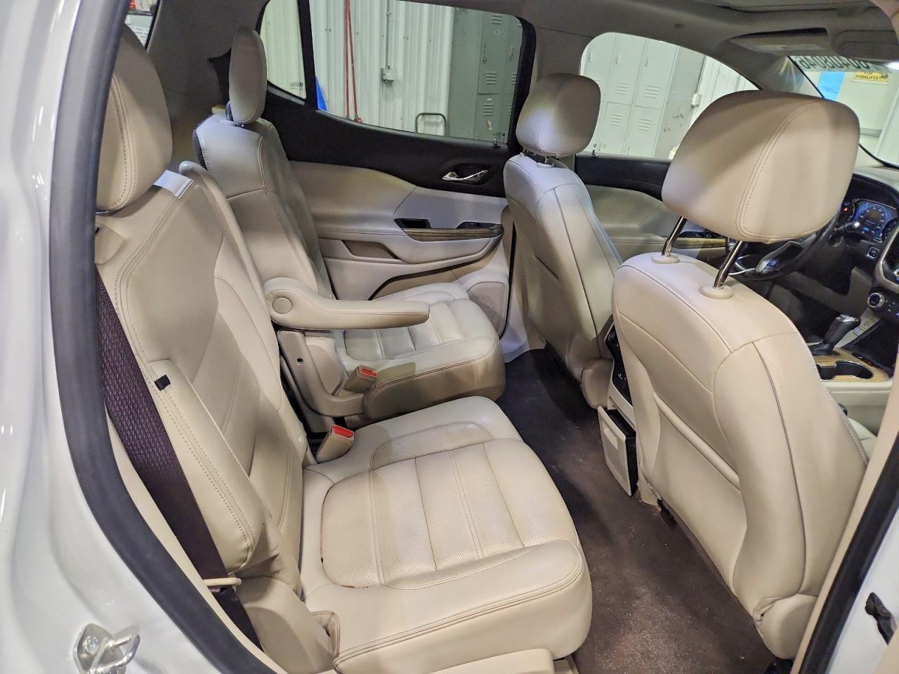 2019 GMC Acadia Denali - zdjęcie 11