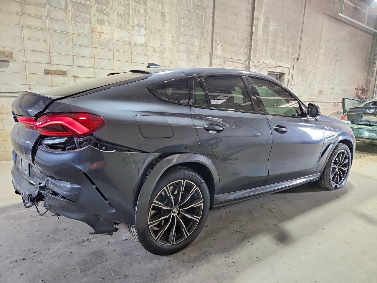 2021 BMW X6 xDrive40I - zdjęcie 3