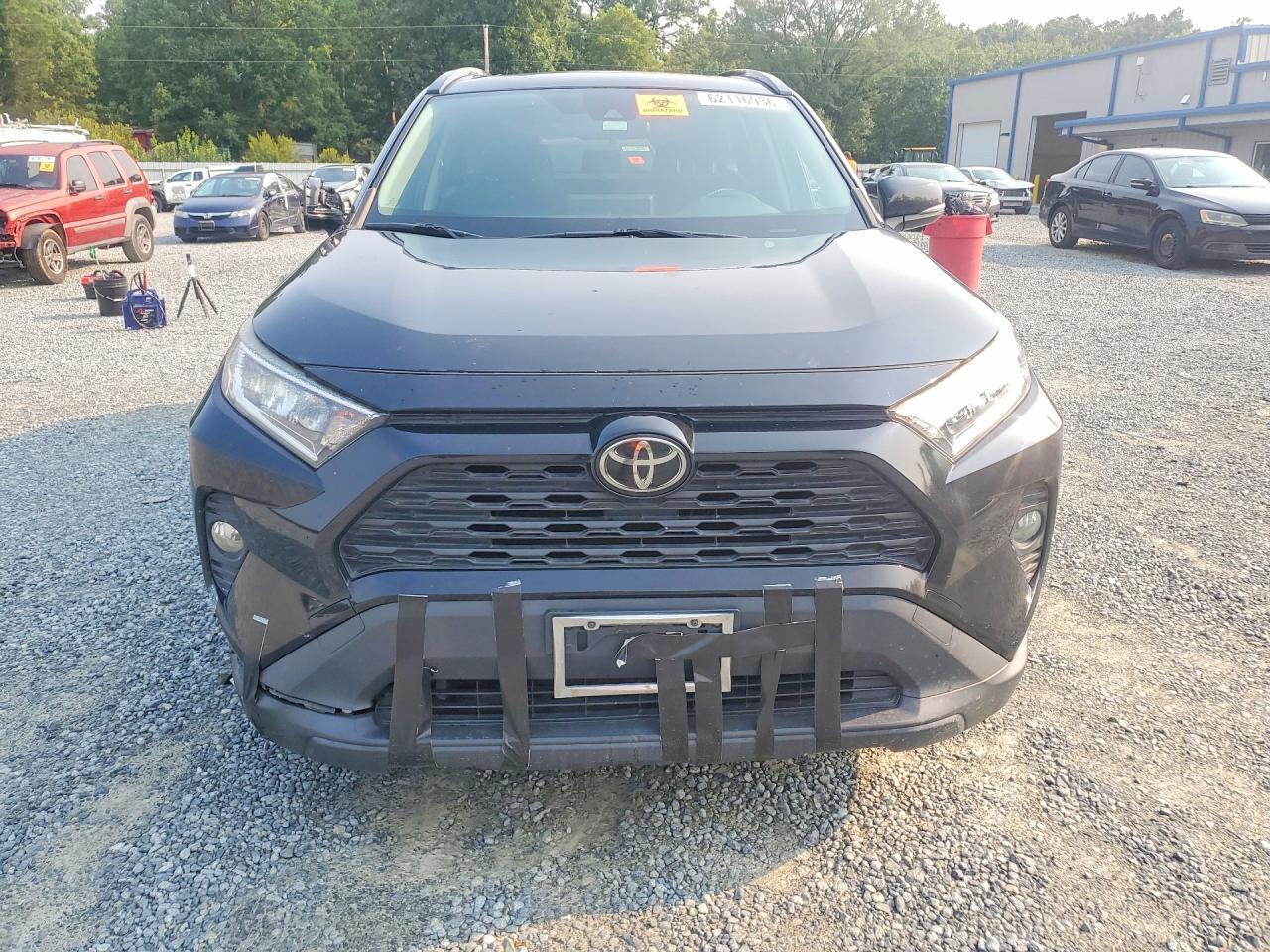 2019 Toyota Rav4 Xle - zdjęcie 5