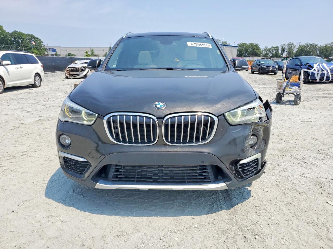 BMW X1 - zdjęcie 5