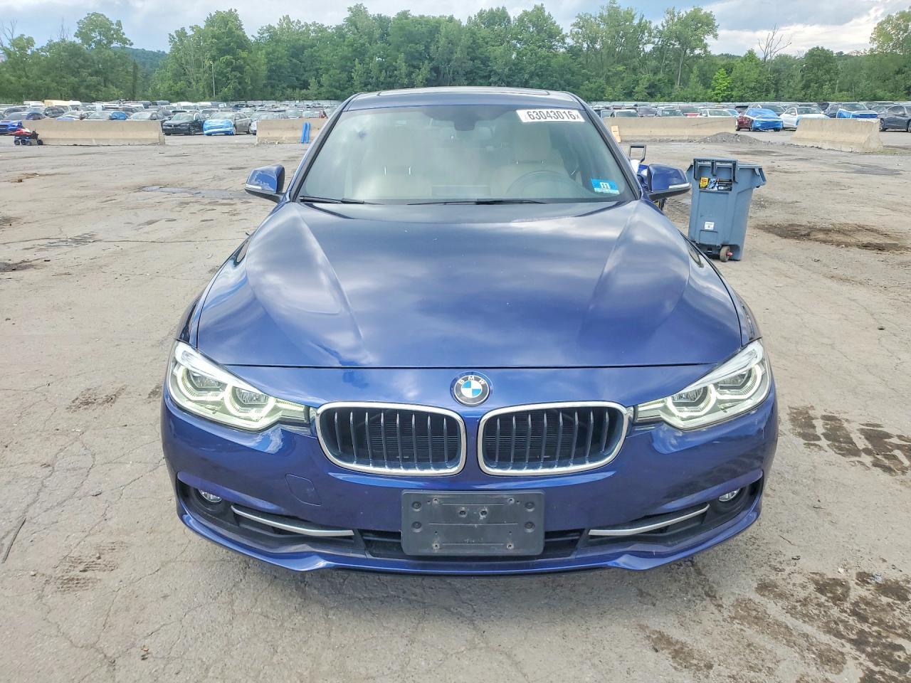 2018 BMW Seria 3 330i - zdjęcie 5