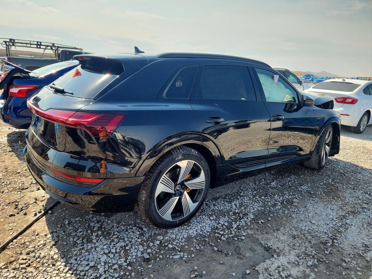 2022 Audi E-Tron Premium Plus - zdjęcie 3