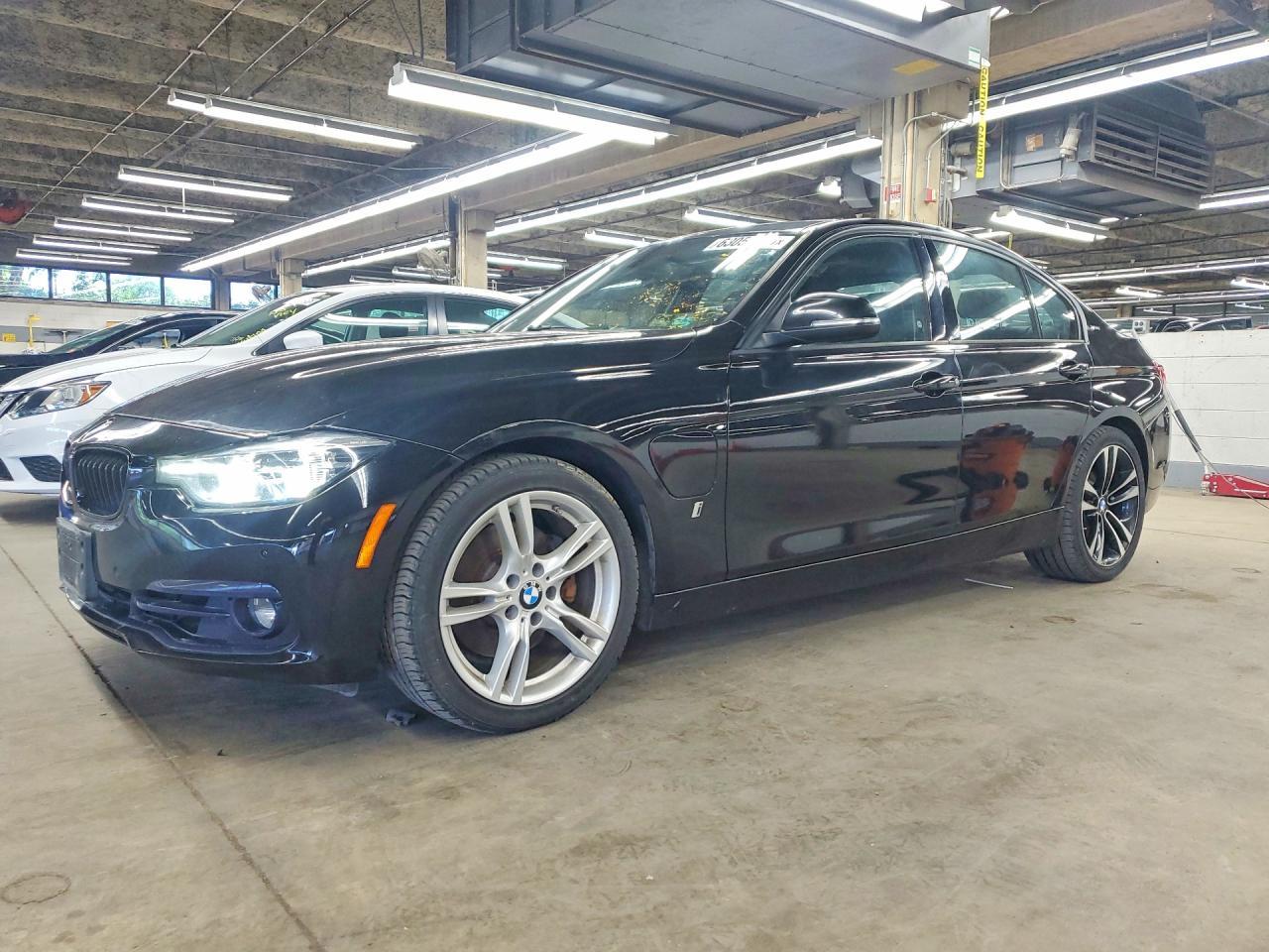2018 BMW 330E - zdjęcie główne