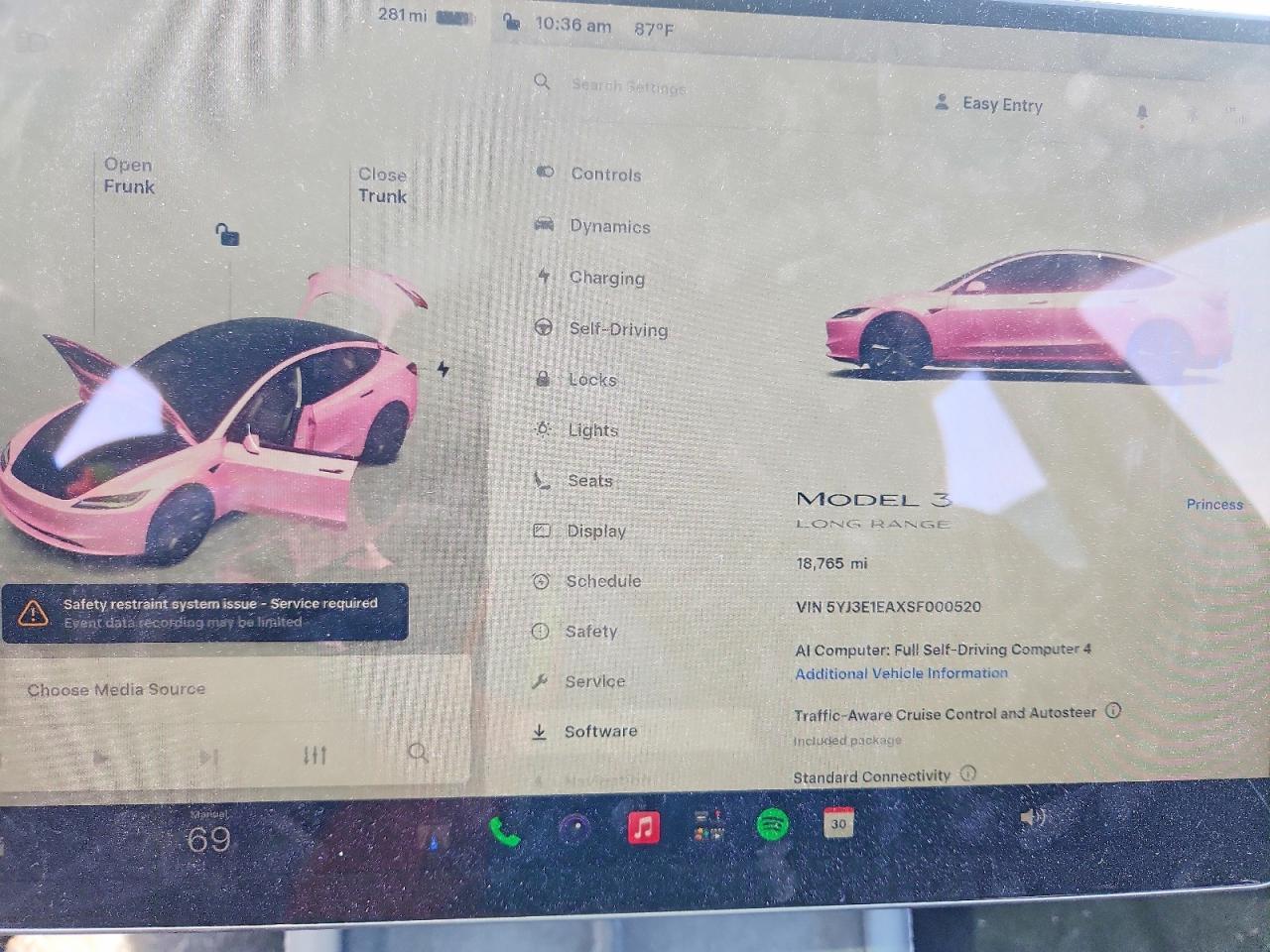 2025 Tesla Model 3 - zdjęcie 9