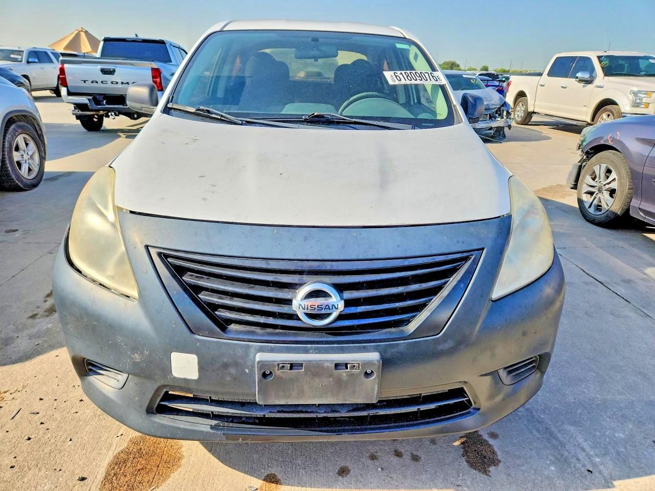 2013 Nissan Versa 1.6 S - zdjęcie 5