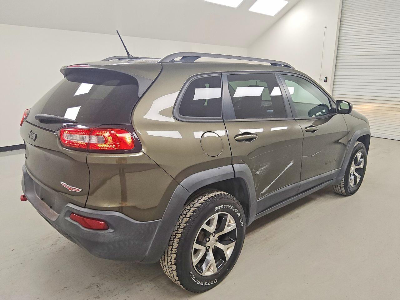 2014 Jeep Cherokee Trailhawk - zdjęcie 3