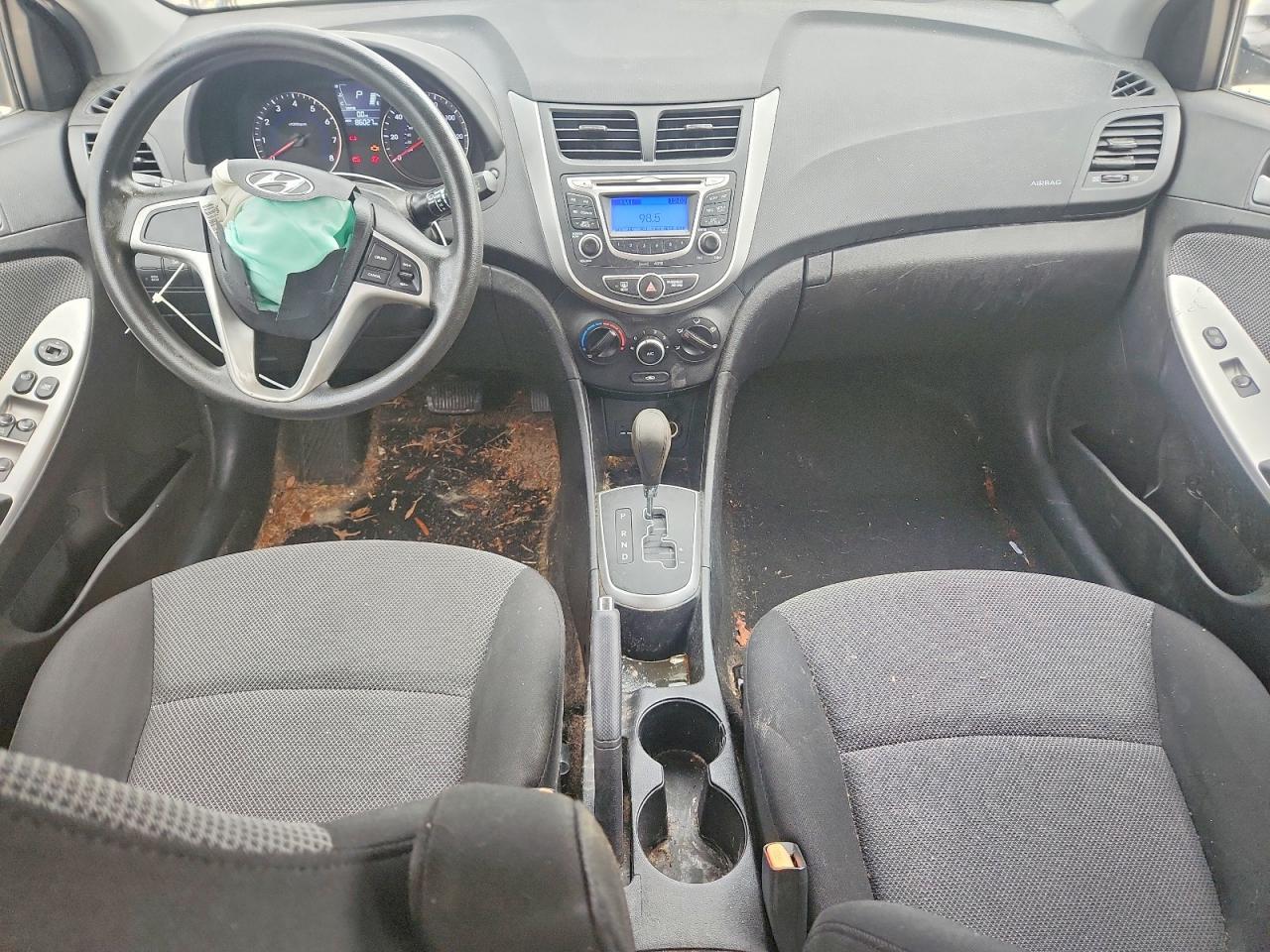 2013 Hyundai Accent Gs - zdjęcie 8