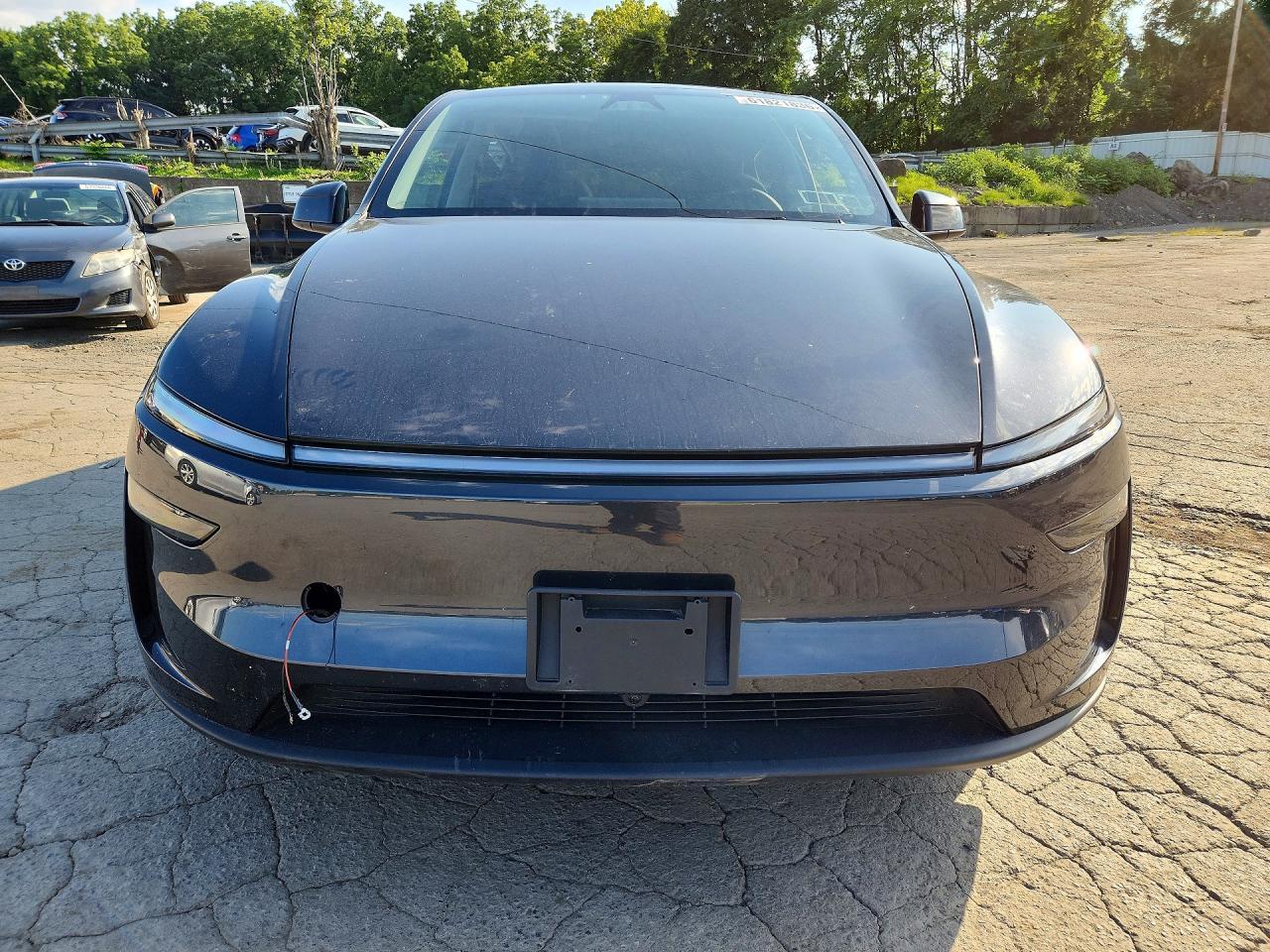 2026 Tesla Model Y - zdjęcie 5