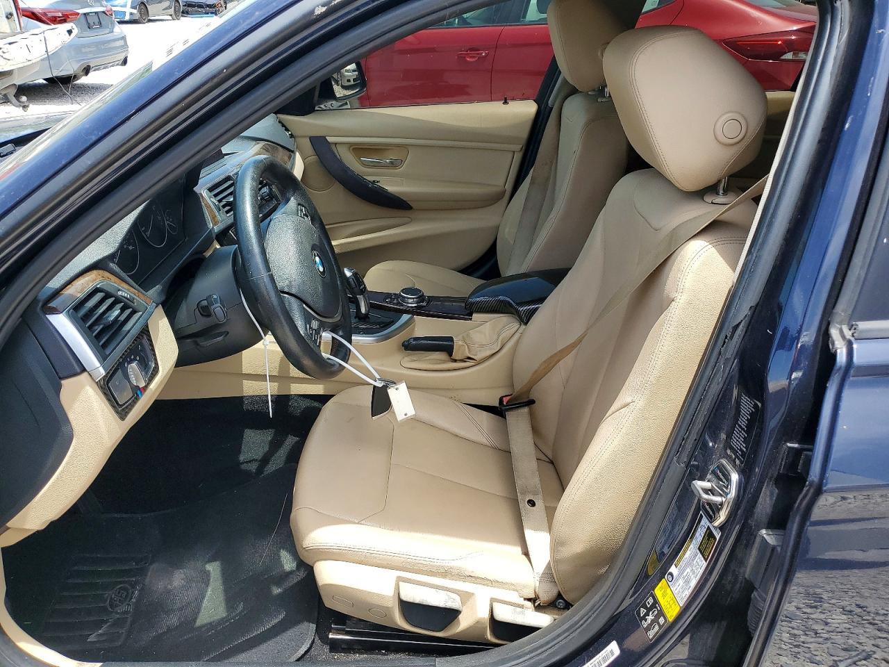 2016 BMW Seria 3 320i - zdjęcie 7