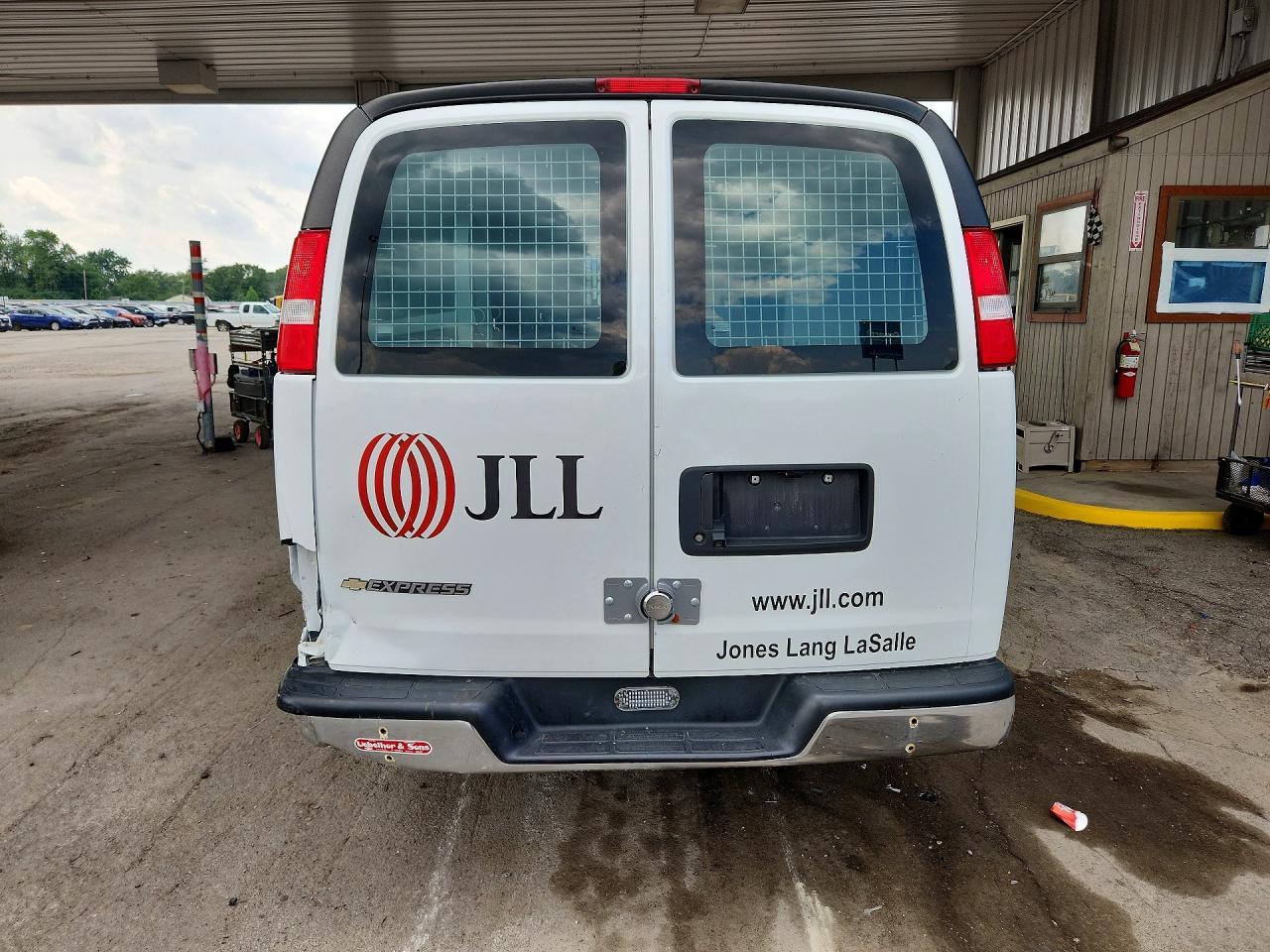 2024 Chevrolet Express G2500 - zdjęcie 6