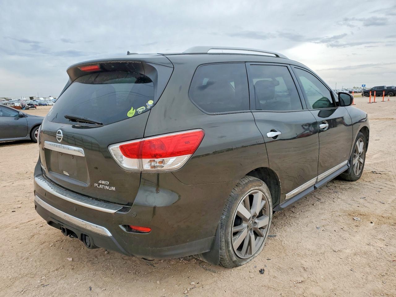 2015 Nissan Pathfinder S - zdjęcie 3