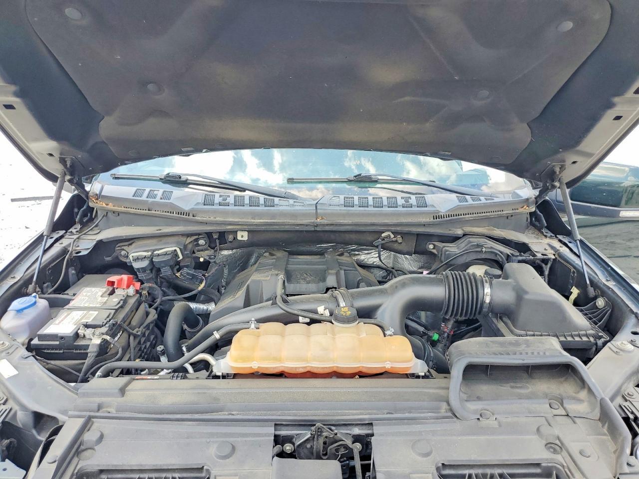 2016 Ford F150 Super Cab - zdjęcie 11