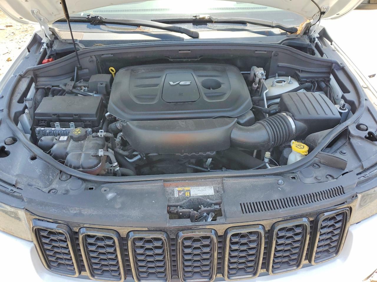 2019 Jeep Grand Cherokee Laredo - zdjęcie 12