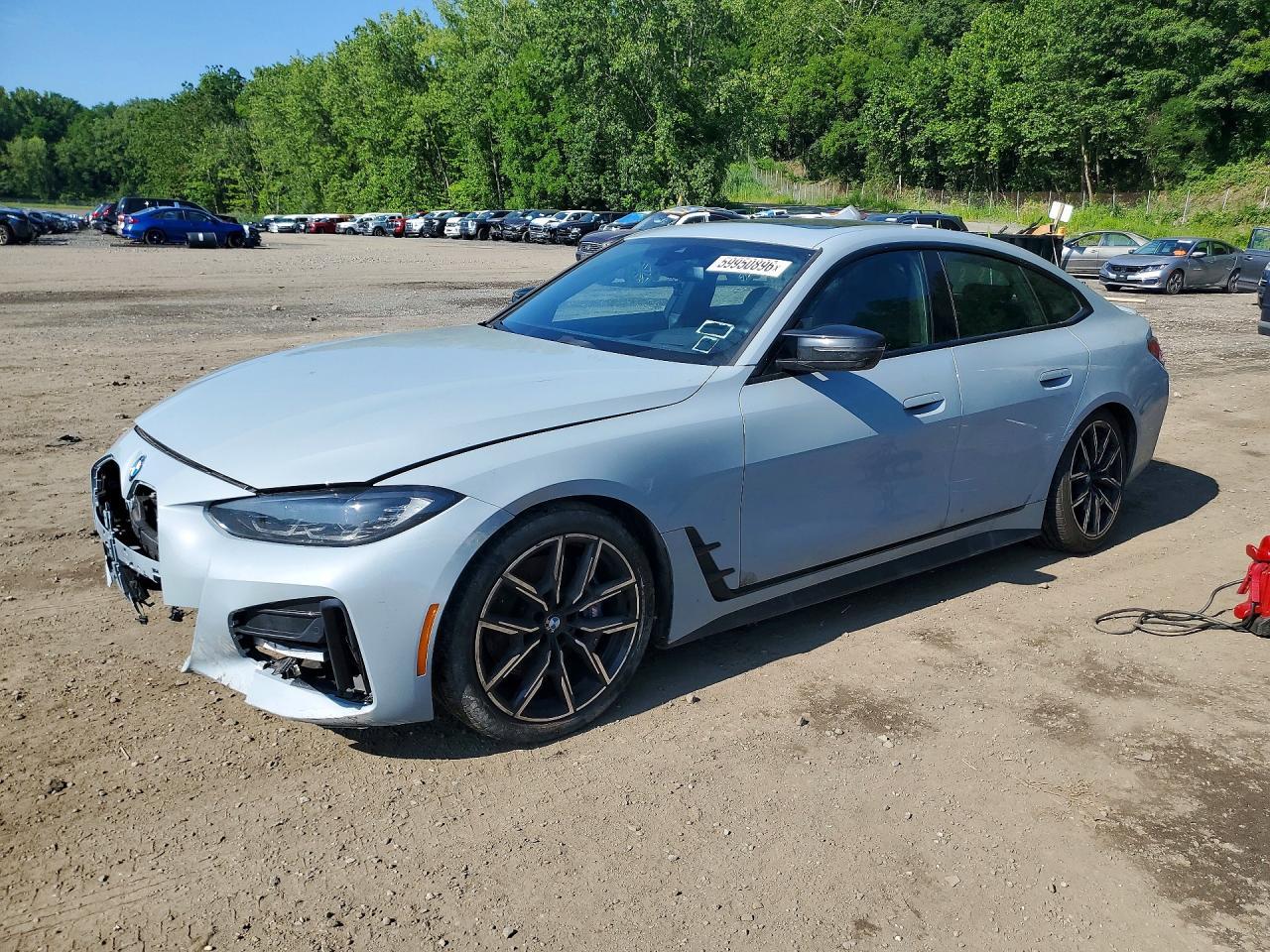 2022 BMW Seria 4 M440i - zdjęcie główne