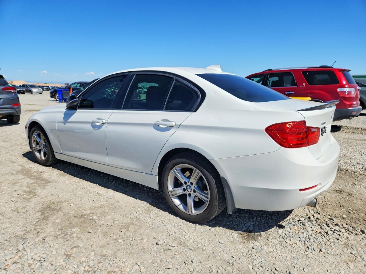 2015 BMW 320 I xDrive - zdjęcie 2