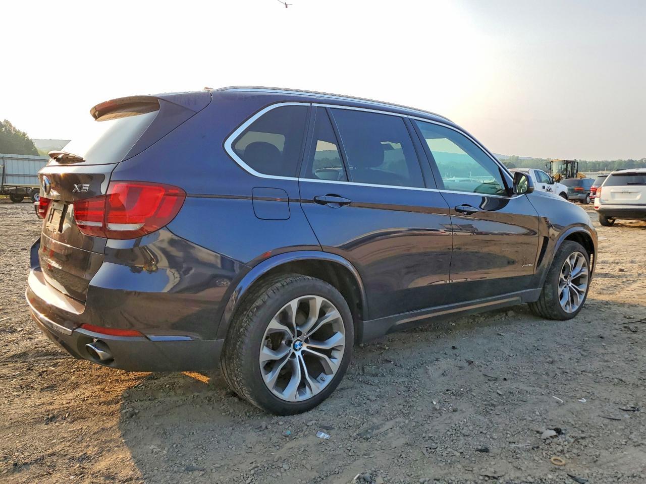 2015 BMW X5 xDrive35I - zdjęcie 3