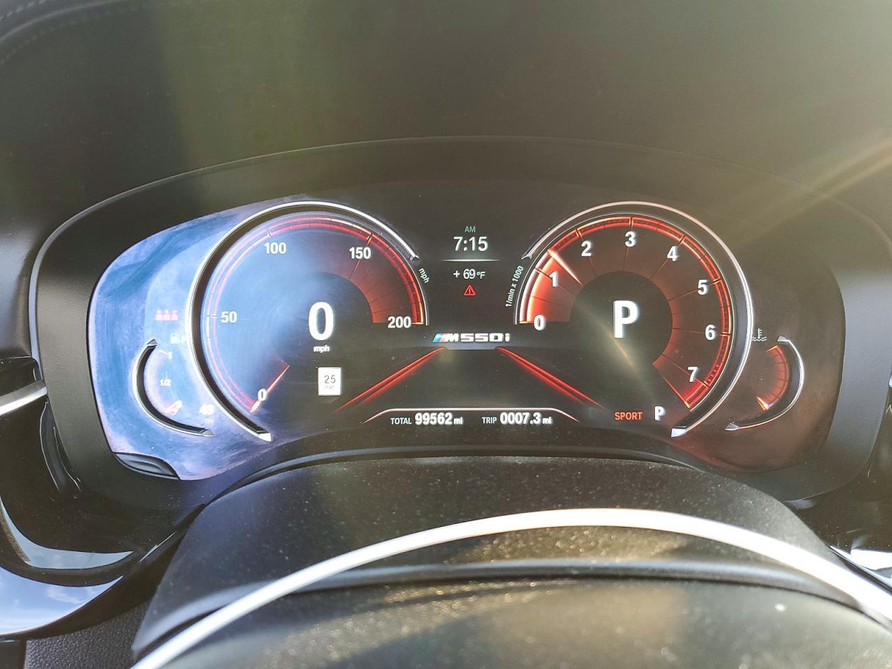 2018 BMW Seria 5 M550i - zdjęcie 9