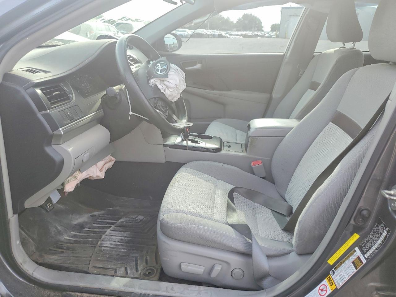 2014 Toyota Camry Le - zdjęcie 7