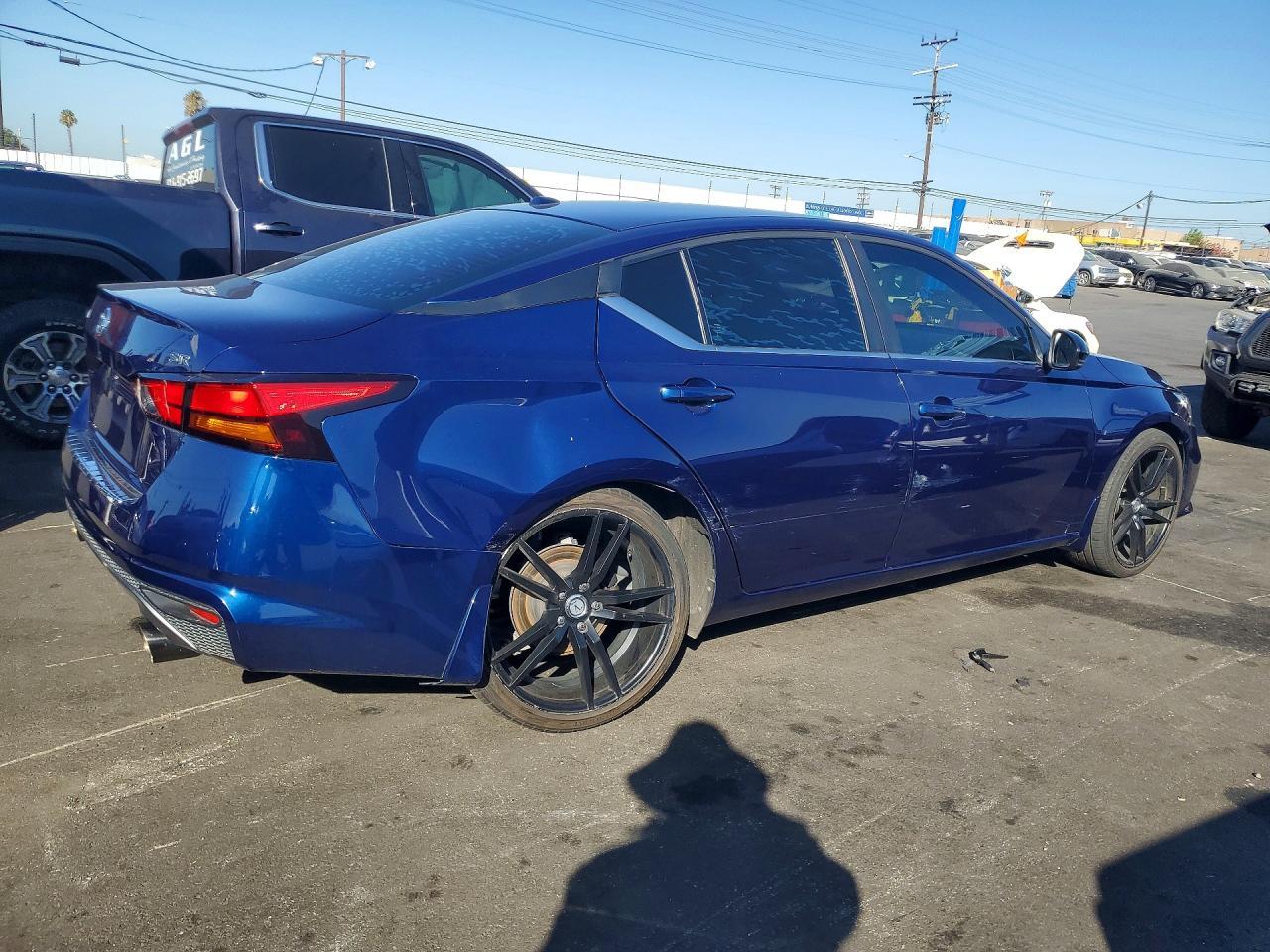 2019 Nissan Altima Sr - zdjęcie 3