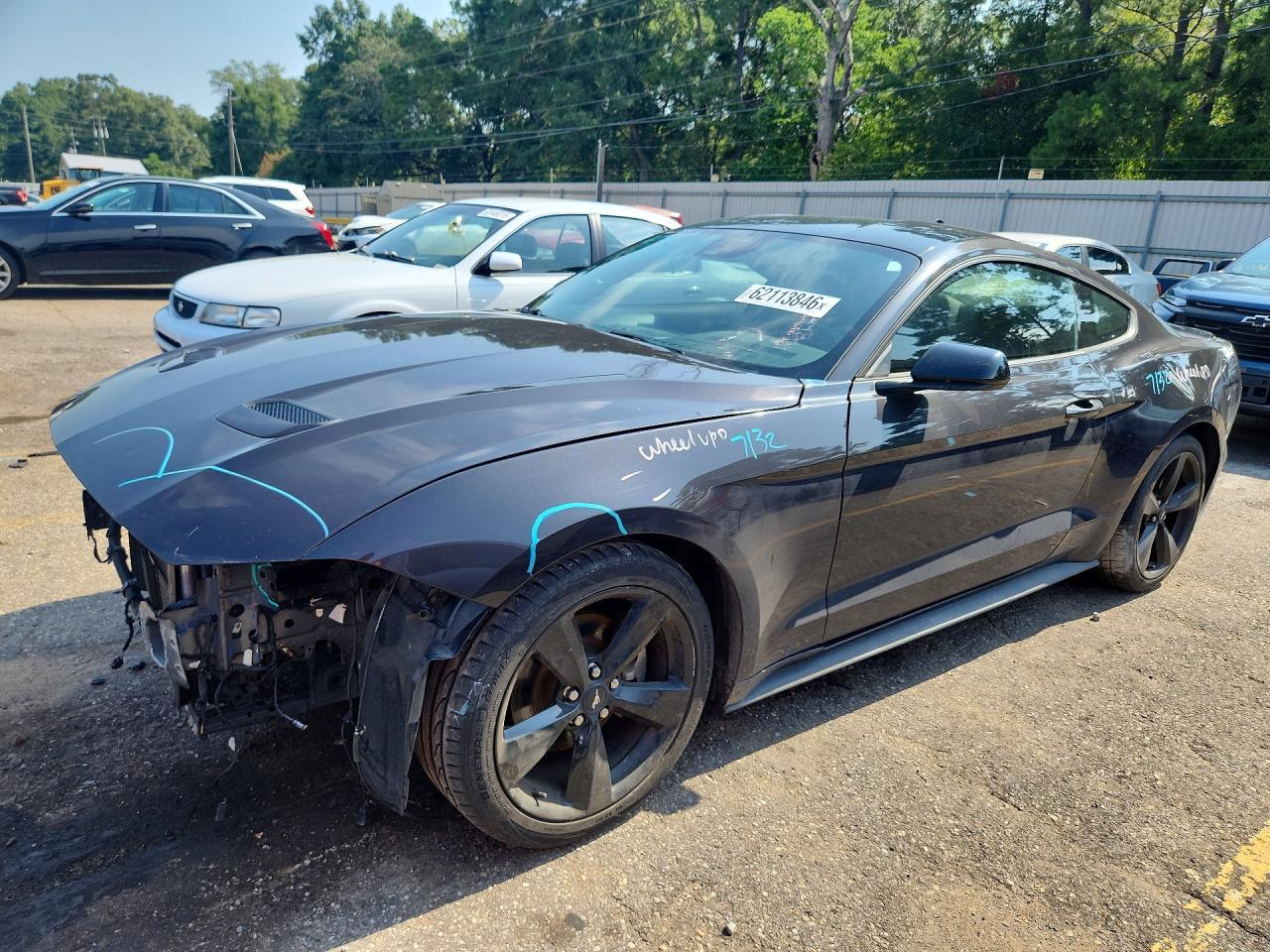 2022 Ford Mustang - zdjęcie główne