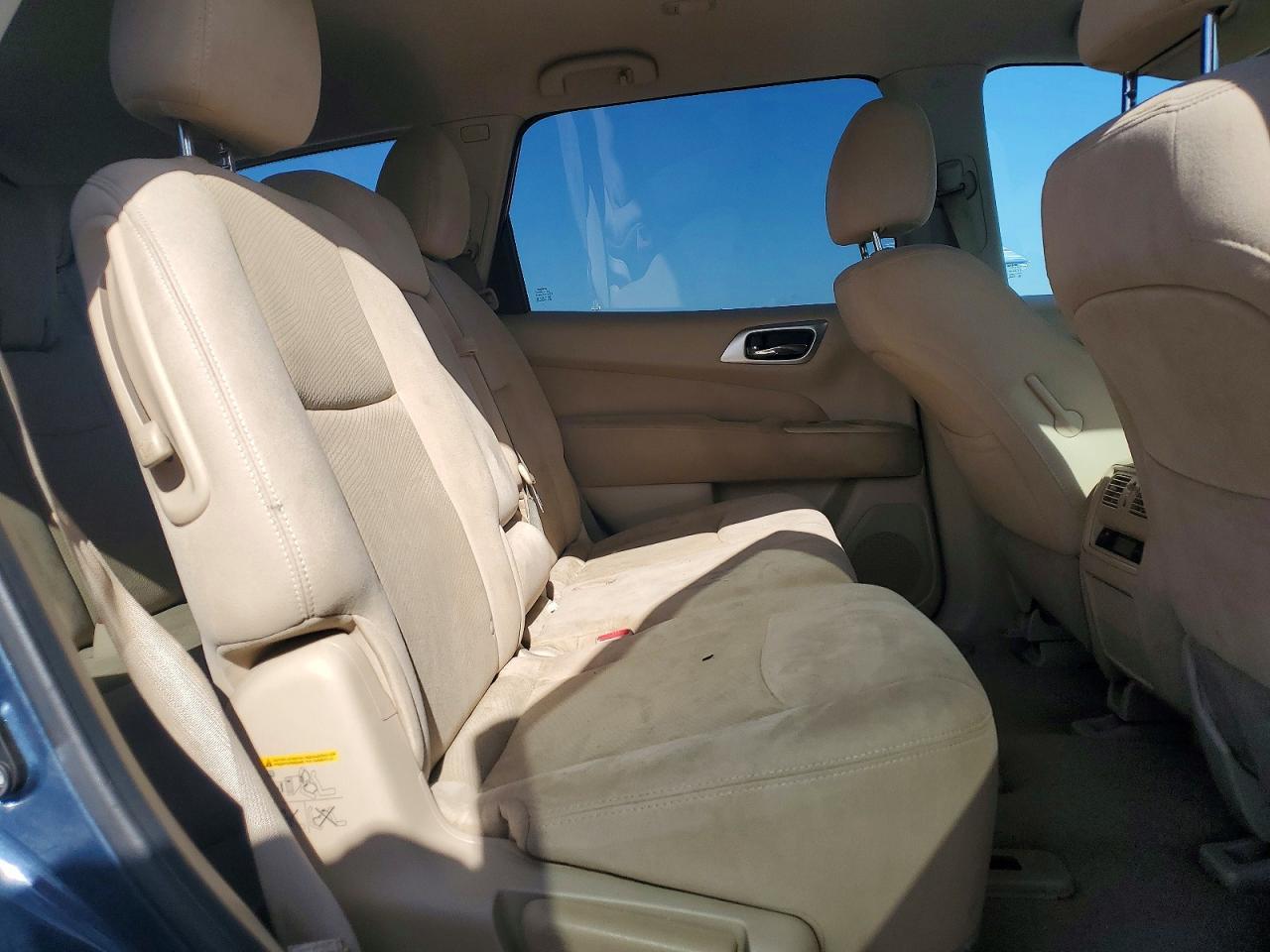 2014 Nissan Pathfinder S - zdjęcie 11