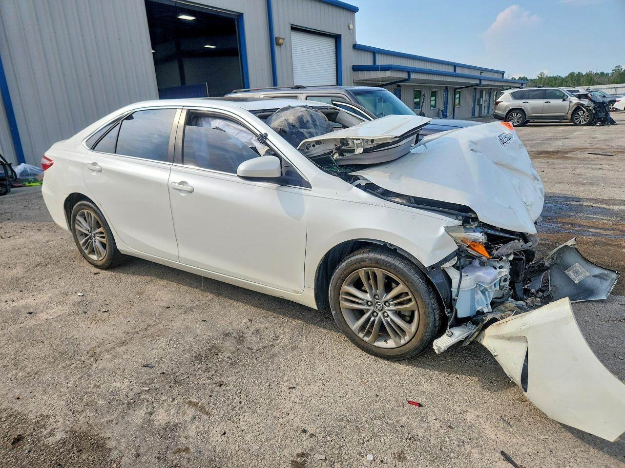 2017 Toyota Camry Se - zdjęcie 4