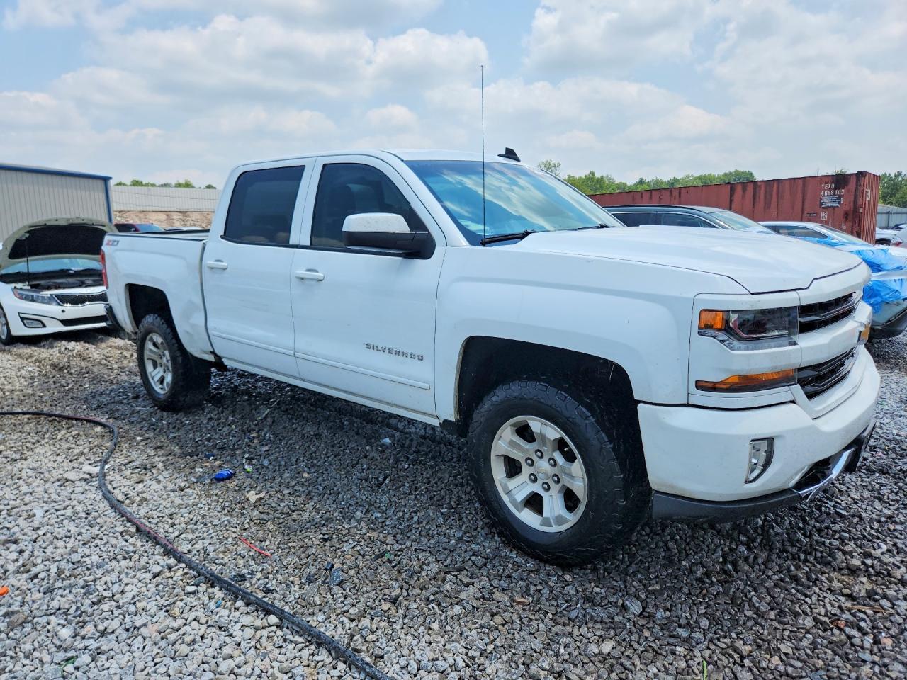 2017 Chevrolet Silverado K1500 Lt - zdjęcie 4