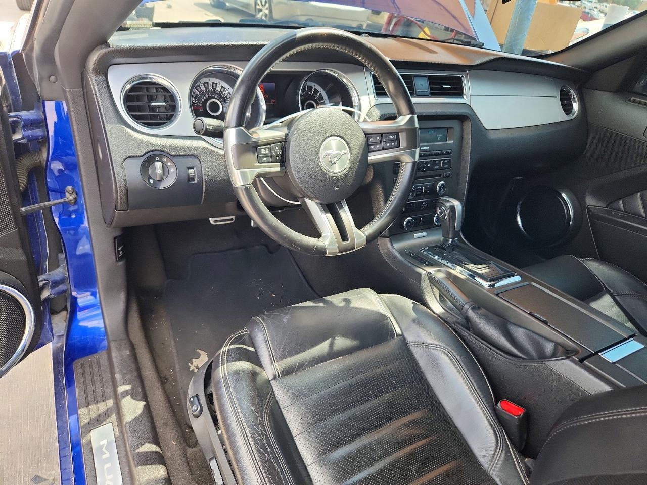2013 Ford Mustang - zdjęcie 8