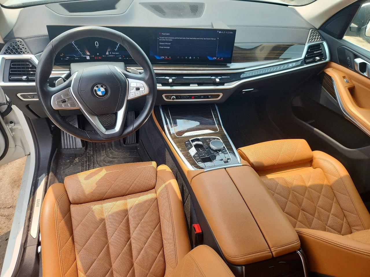 2024 BMW X7 xDrive40I - zdjęcie 8