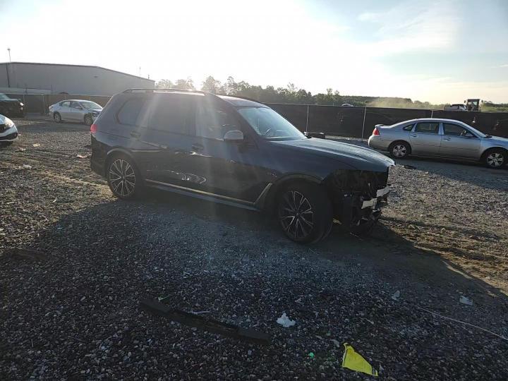 2021 BMW X7 M50I - zdjęcie 14