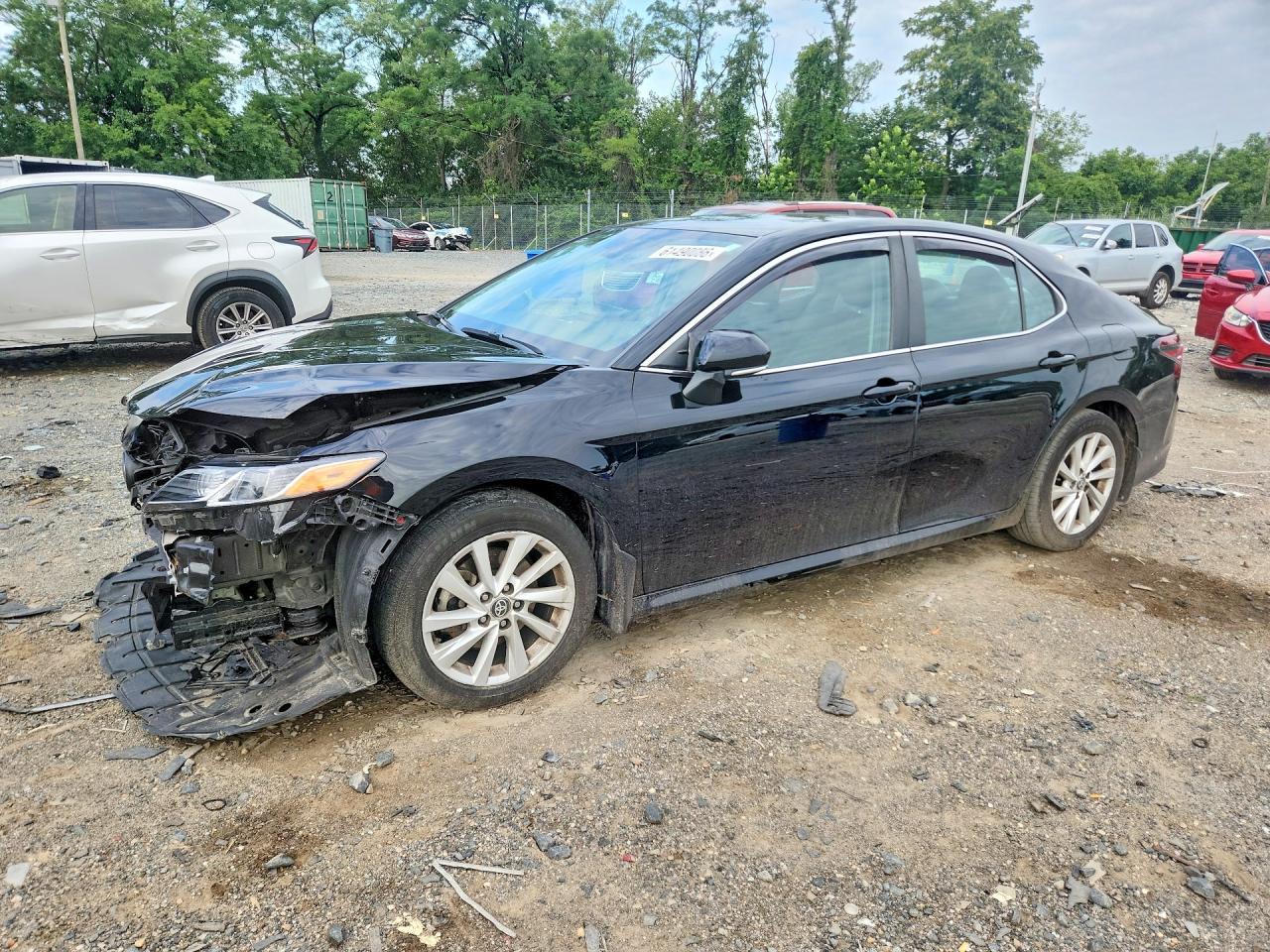 2023 Toyota Camry Le - zdjęcie główne